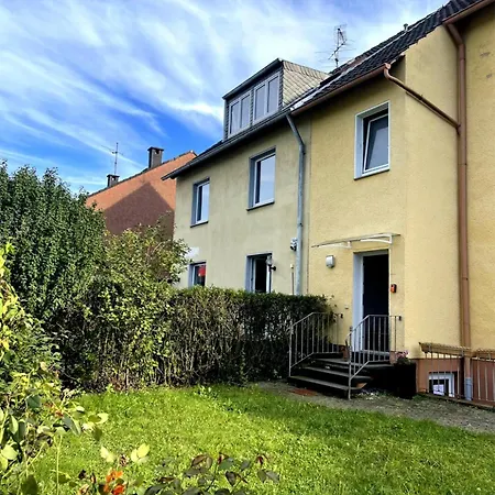 Near Duesseldorf Messe And Airport, Two Bedrooms, Parking, Kitchen And Garden * Duisburg