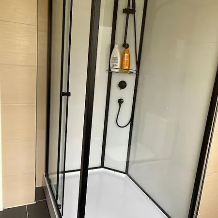 Apartmán Near Duesseldorf Messe And Airport, Two Bedrooms, Parking, Kitchen And Garden *