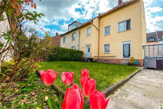 Lejlighed Near Duesseldorf Messe And Airport, Two Bedrooms, Parking, Kitchen And Garden *